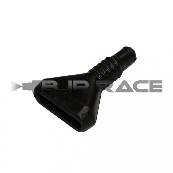 Rubber protection for 7-pole connectors